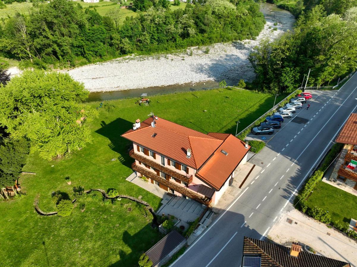 Pikes Villa Pulfero Kültér fotó