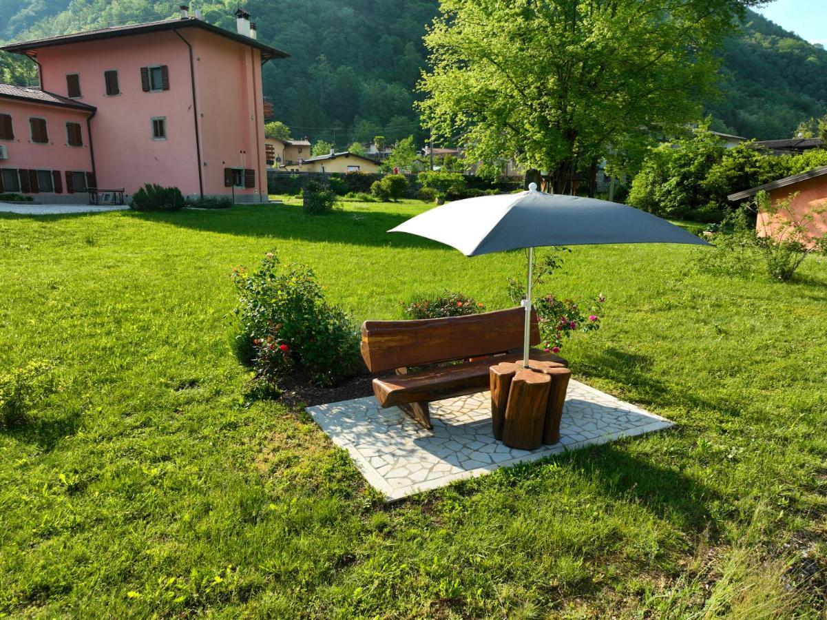 Pikes Villa Pulfero Kültér fotó