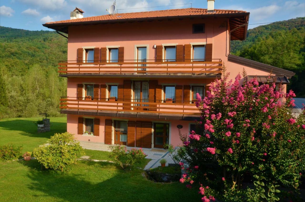 Pikes Villa Pulfero Kültér fotó